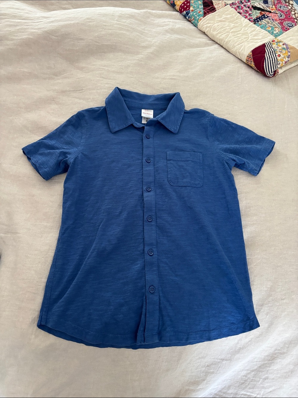 Hanna Andersson Short-Sleeve Button-Front Shirt in Blue